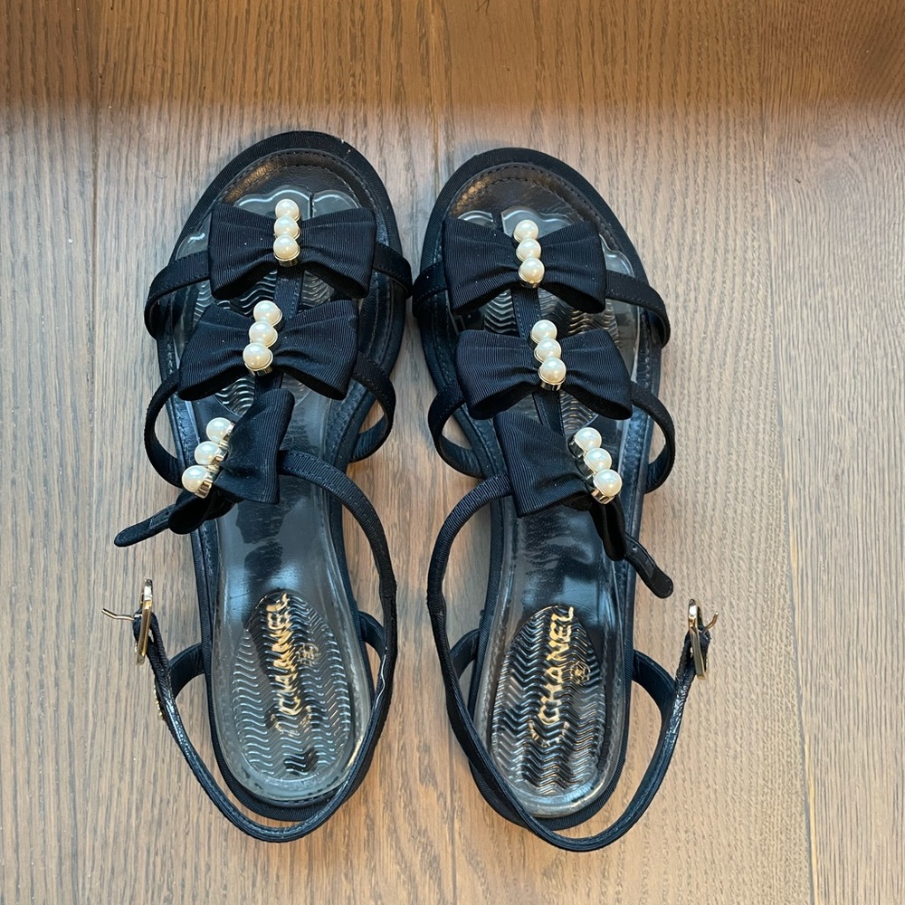 Chanel triple bow Pearl sandals - limited edition